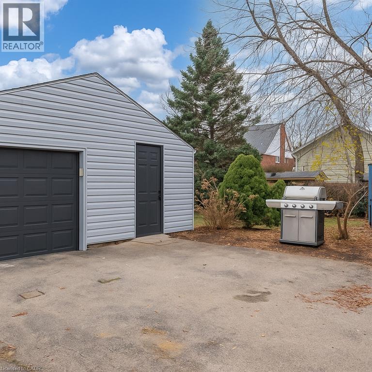 99 East 36th Street, Hamilton, Ontario  L8V 3Z2 - Photo 35 - 40777691