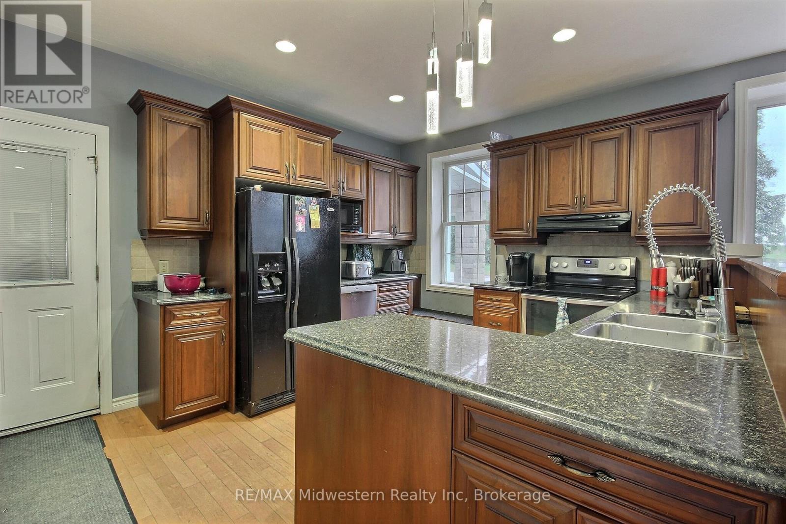 2081 John Street, Howick, Ontario  N0G 1X0 - Photo 11 - X12505642