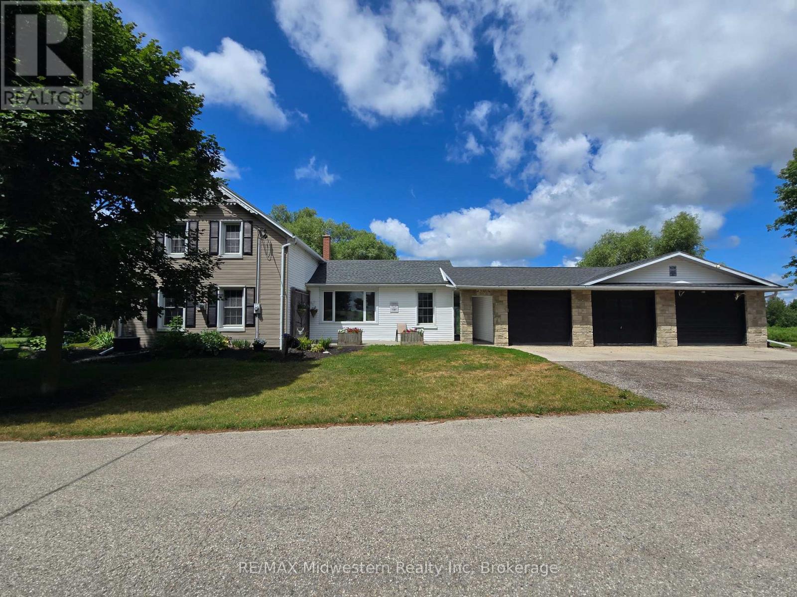 2081 JOHN STREET, Howick, Ontario