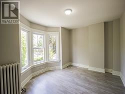 # Upper - 186 Kingston Road, Toronto, Ontario  M4L 1S7 - Photo 10 - E12505936