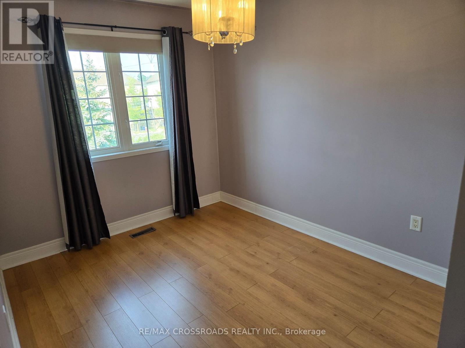 2 - 10 Post Oak Drive, Richmond Hill, Ontario  L4E 4H8 - Photo 7 - N12505930