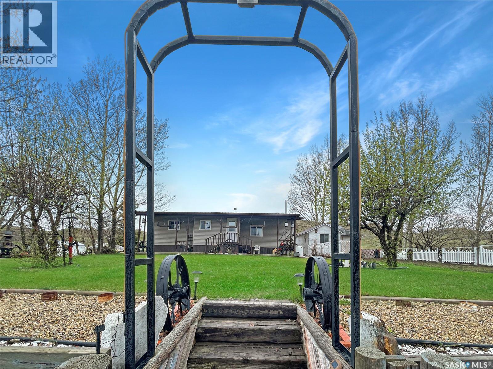 215a Pelletier Drive, Lac Pelletier Rm No. 107, Saskatchewan  S0N 1T0 - Photo 1 - SK022340