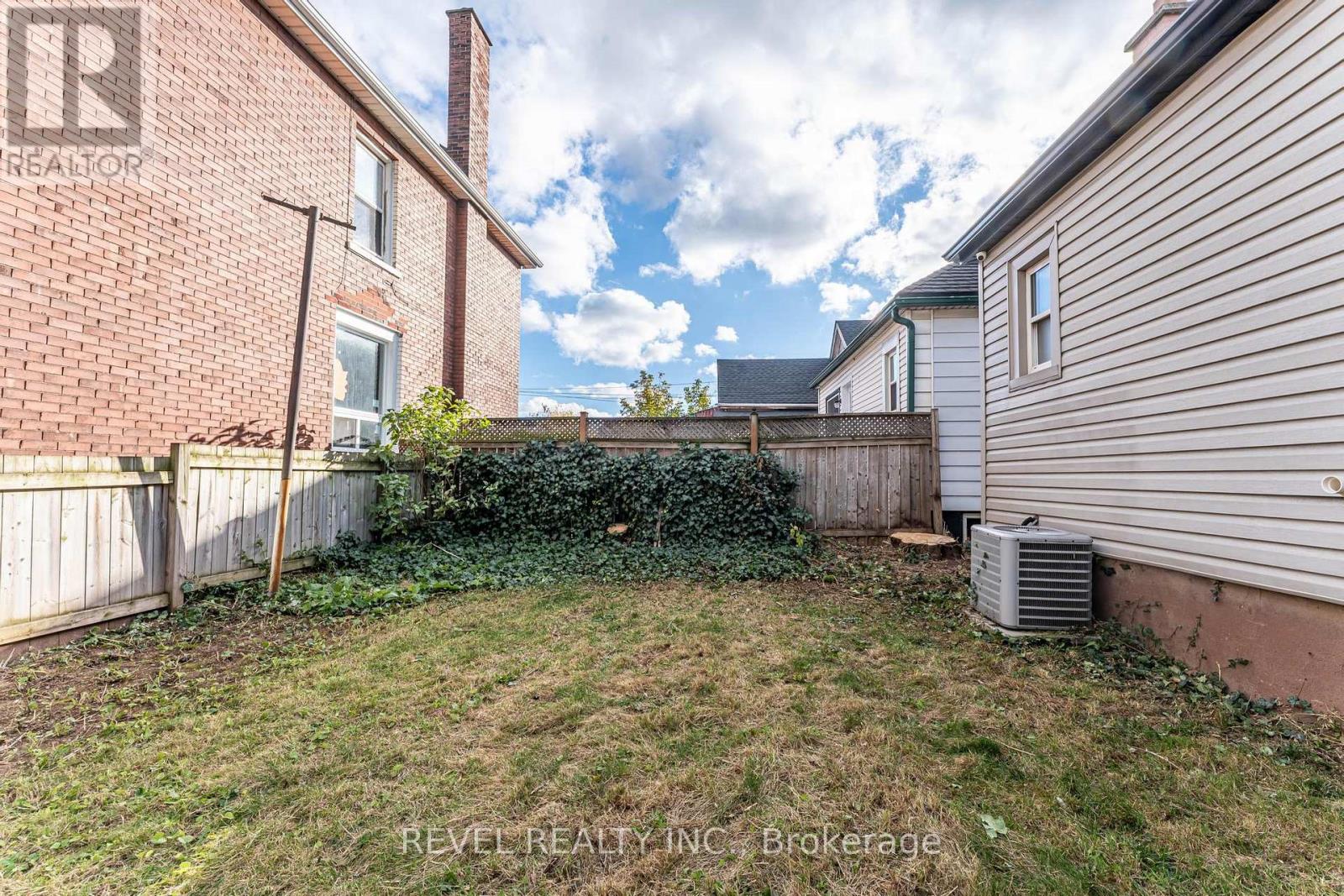 222 Kensington Avenue N, Hamilton, Ontario  L8L 7N7 - Photo 32 - X12487822