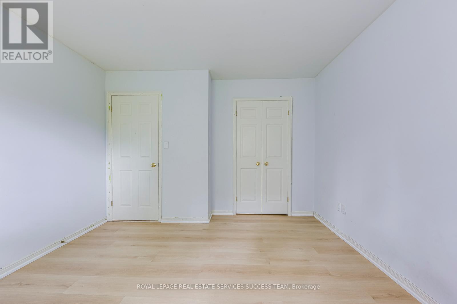 1106 Crestview Street, Oakville, Ontario  L6J 2C6 - Photo 19 - W12505928