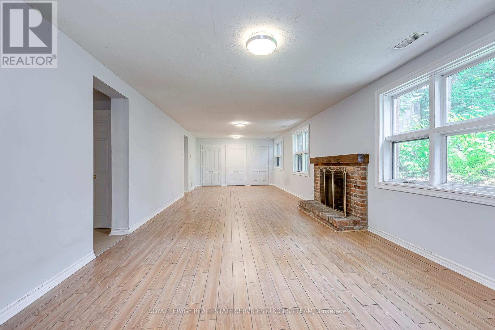 1106 Crestview Street, Oakville, Ontario  L6J 2C6 - Photo 25 - W12505928