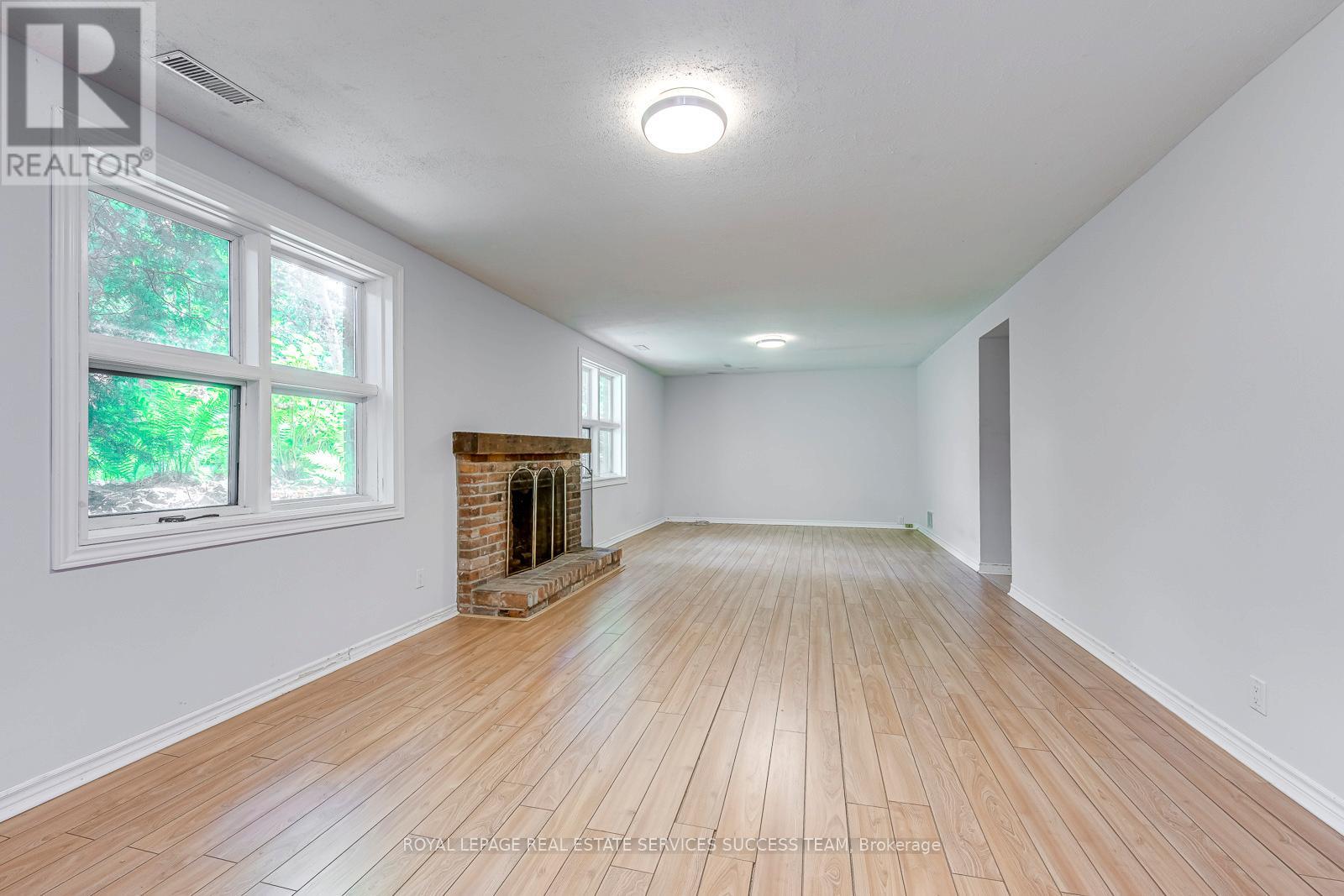 1106 Crestview Street, Oakville, Ontario  L6J 2C6 - Photo 26 - W12505928