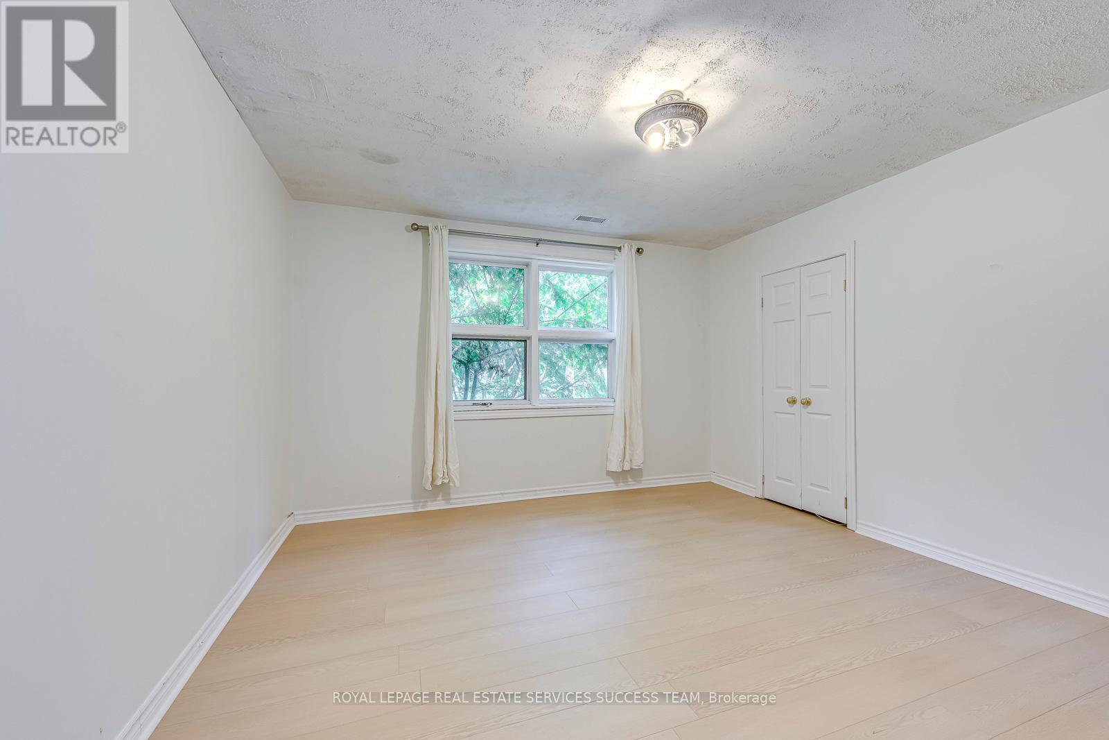 1106 Crestview Street, Oakville, Ontario  L6J 2C6 - Photo 27 - W12505928