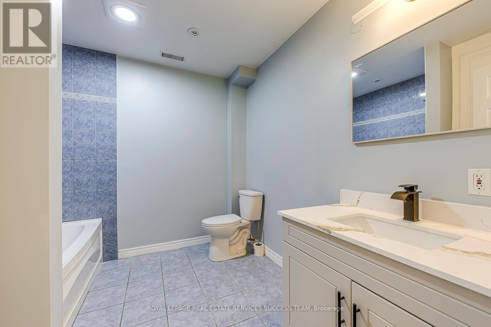 1106 Crestview Street, Oakville, Ontario  L6J 2C6 - Photo 29 - W12505928