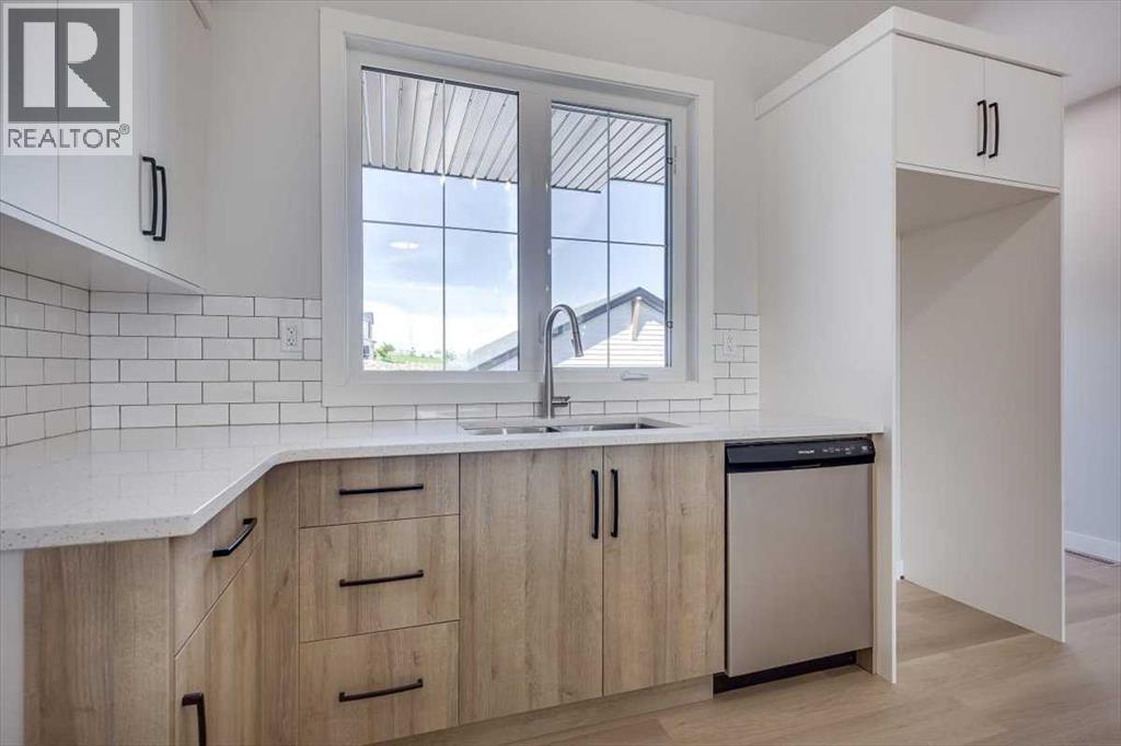 27 Station Drive, Sylvan Lake, Alberta  T4S 0S6 - Photo 8 - A2241043