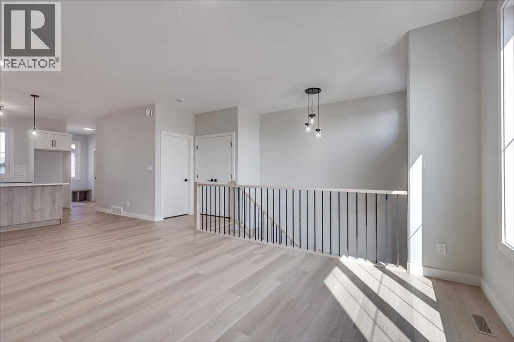 27 Station Drive, Sylvan Lake, Alberta  T4S 0S6 - Photo 5 - A2241043