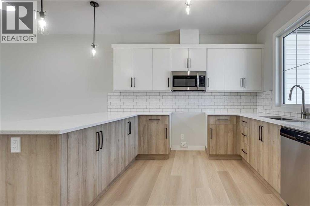 27 Station Drive, Sylvan Lake, Alberta  T4S 0S6 - Photo 7 - A2241043