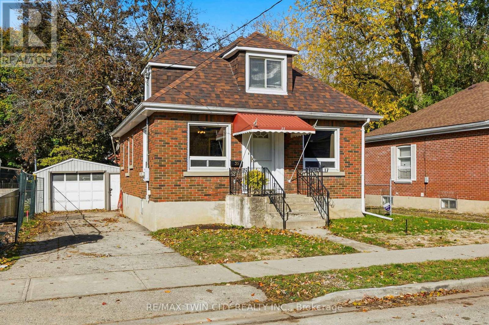 35 EDWIN STREET, Brantford, Ontario