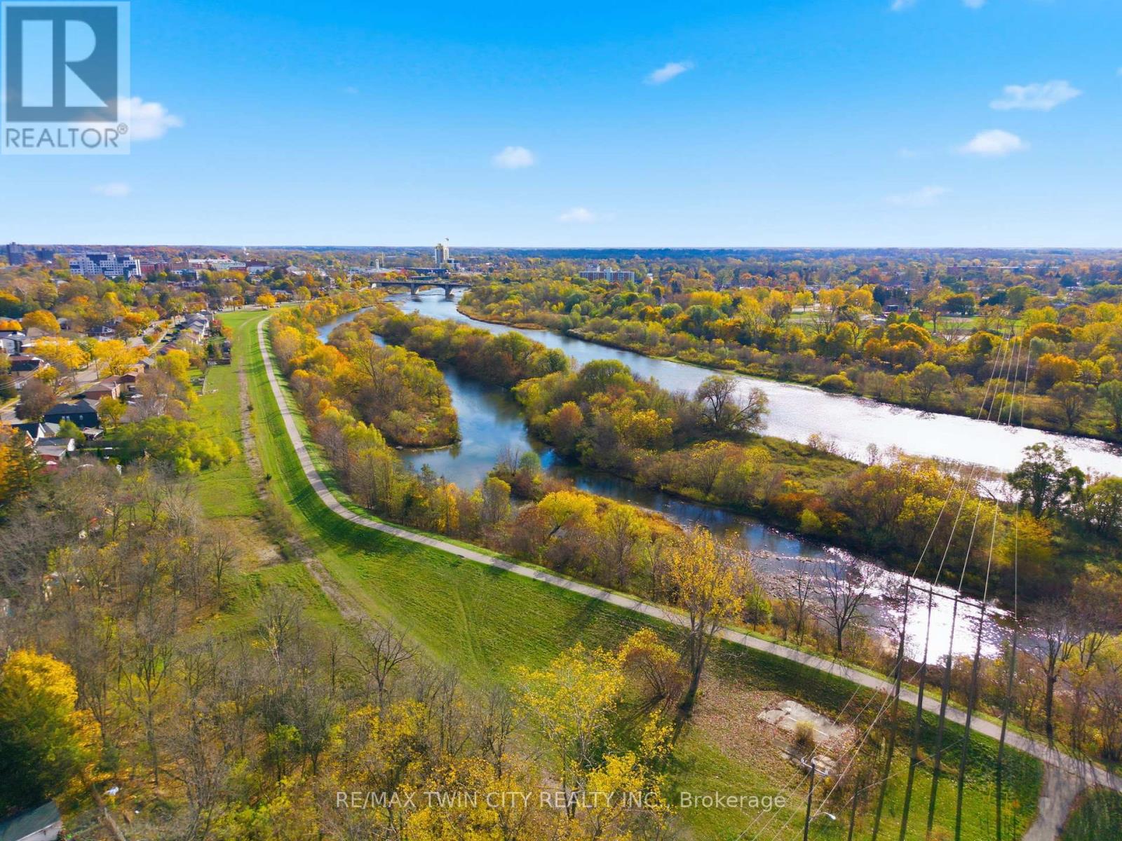 35 Edwin Street, Brantford, Ontario  N3T 4B8 - Photo 23 - X12505918