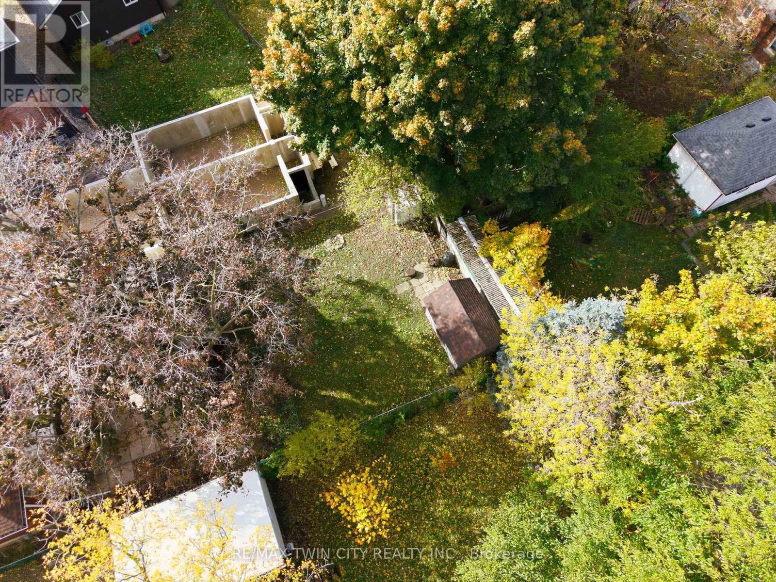 35 Edwin Street, Brantford, Ontario  N3T 4B8 - Photo 27 - X12505918