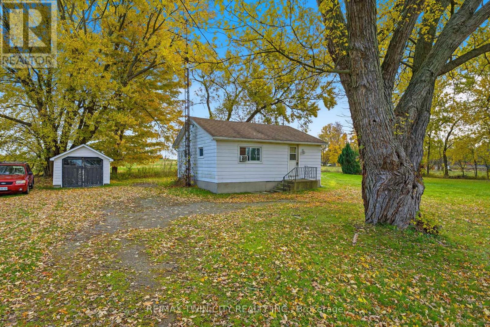 2094 COCKSHUTT ROAD, Norfolk, Ontario