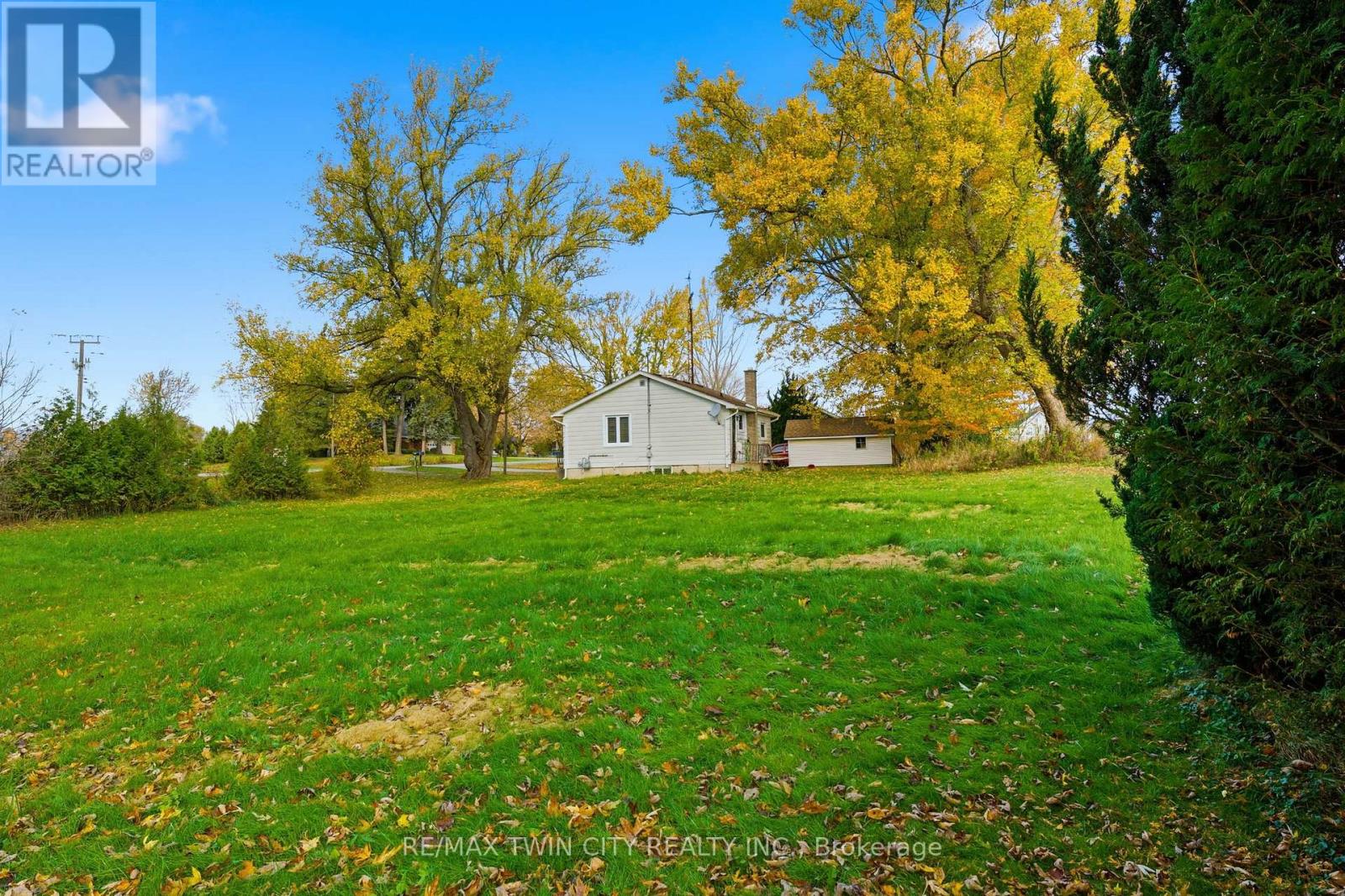 2094 Cockshutt Road, Norfolk, Ontario  N0E 1Y0 - Photo 13 - X12505922