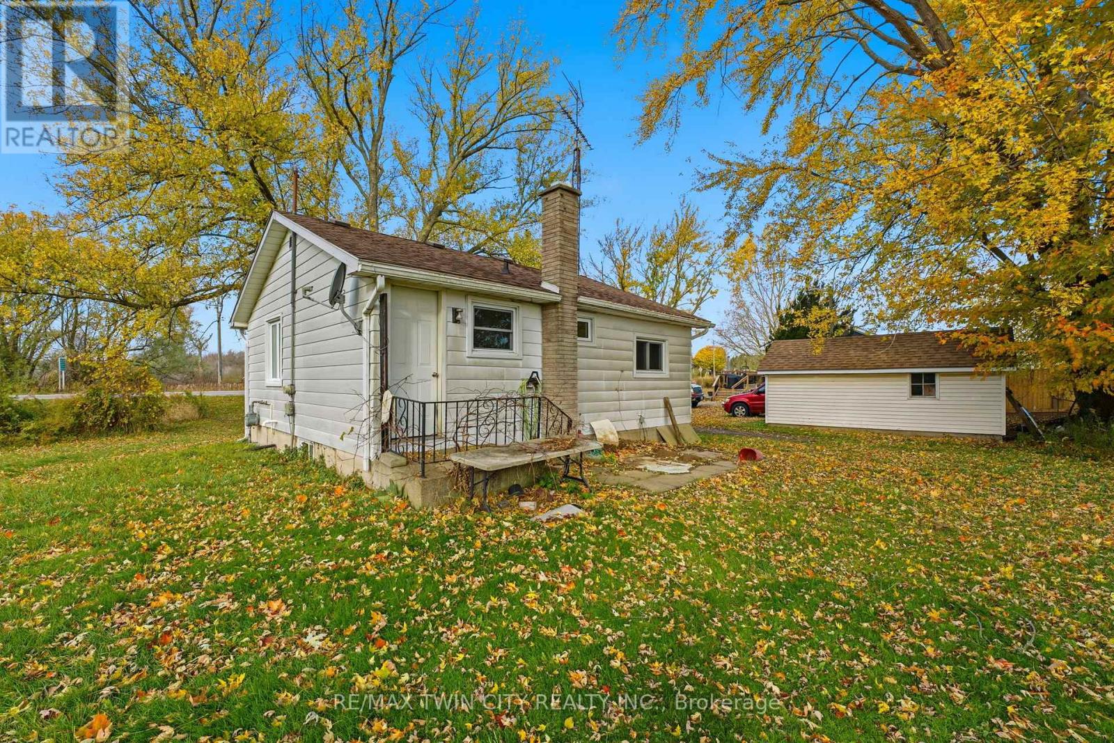 2094 Cockshutt Road, Norfolk, Ontario  N0E 1Y0 - Photo 4 - X12505922