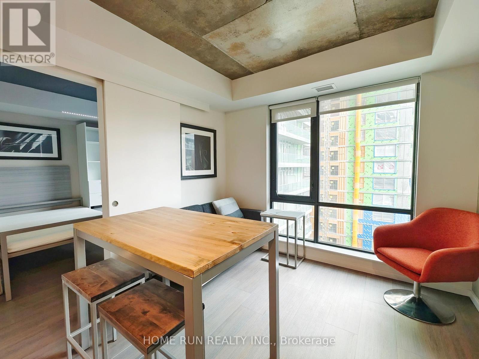 1116 - 105 Champagne Street S, Ottawa, Ontario  K1S 4P3 - Photo 2 - X12505958