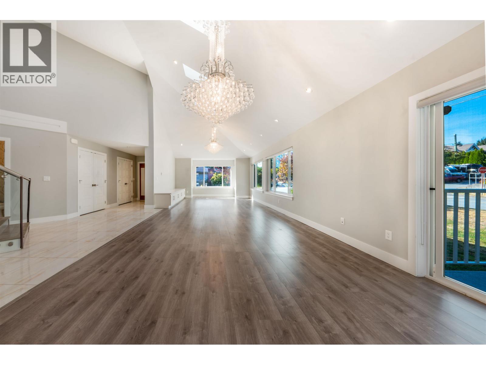 559 Bosworth Street, Coquitlam, British Columbia  V3J 3V1 - Photo 10 - R3064348