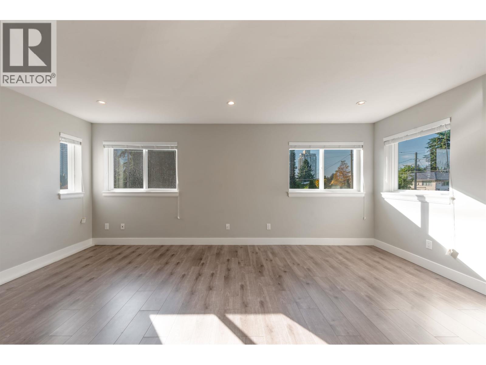 559 Bosworth Street, Coquitlam, British Columbia  V3J 3V1 - Photo 27 - R3064348