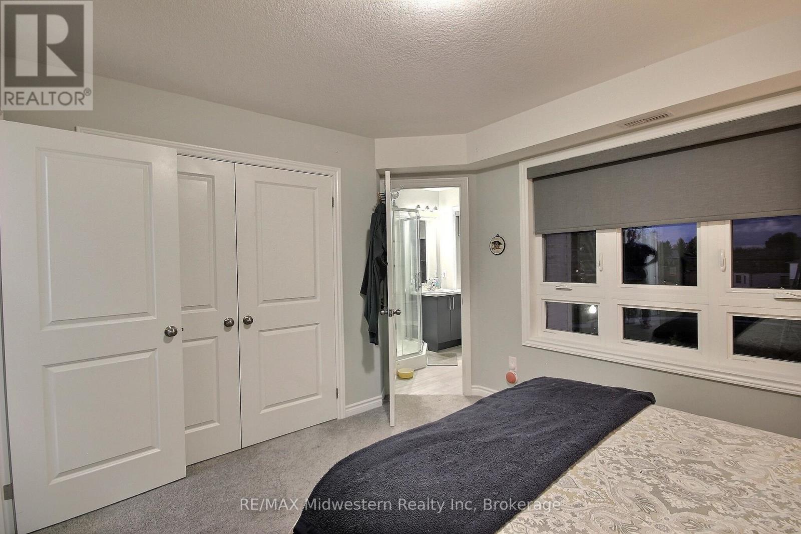 35 - 287 Chapel Hill Drive, Kitchener, Ontario  N2R 0S4 - Photo 12 - X12505956