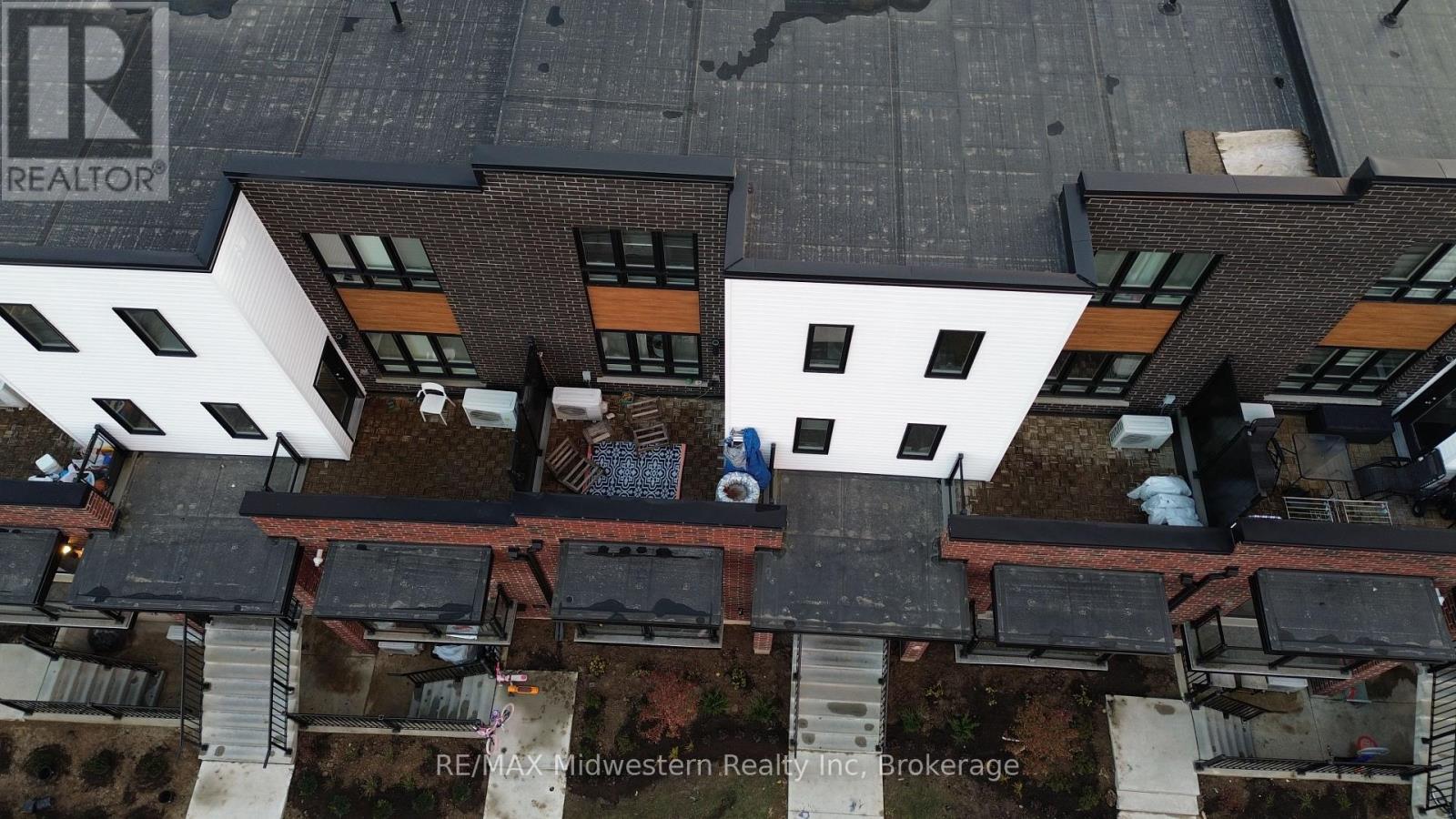 35 - 287 Chapel Hill Drive, Kitchener, Ontario  N2R 0S4 - Photo 25 - X12505956