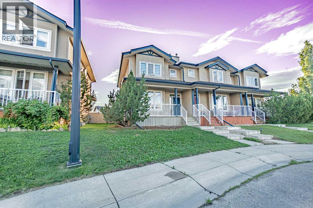 42 Kanten Close, Red Deer, Alberta  T4P 4E6 - Photo 2 - A2238814