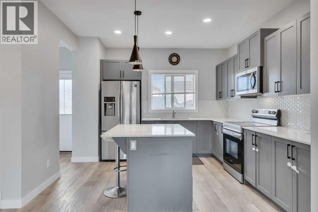 224 Hillcrest Road Sw, Airdrie, Alberta  T4B 4J8 - Photo 5 - A2258593