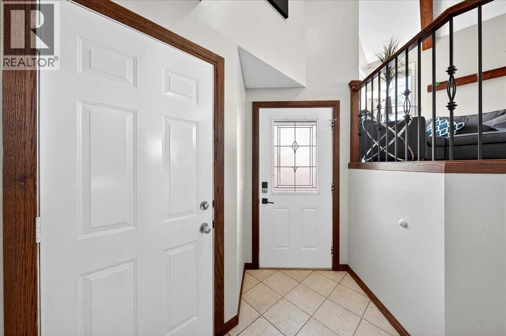 11 Citadel Vista Close Nw, Calgary, Alberta  T3G 4W6 - Photo 3 - A2263602