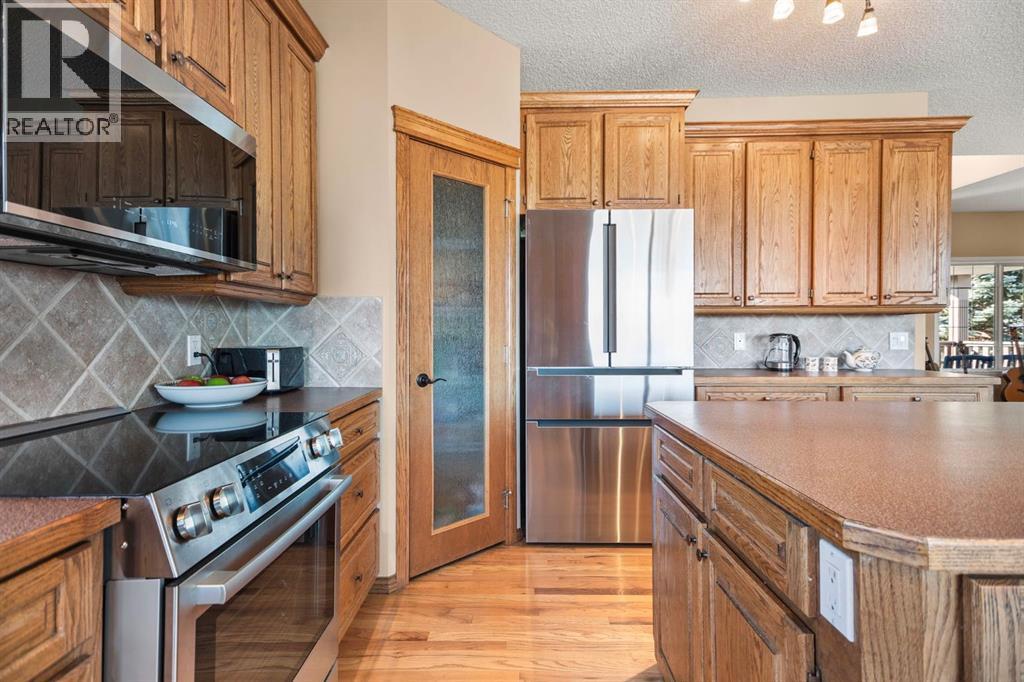 50 Sheep River Crescent, Okotoks, Alberta  T1S 1R3 - Photo 12 - A2268254