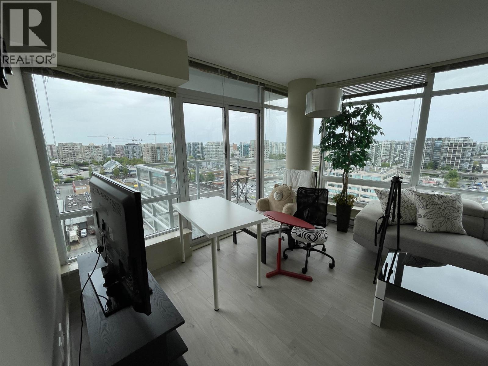 17xx 8288 Lansdowne Road, Richmond, British Columbia  V6X 0B3 - Photo 1 - R3064424