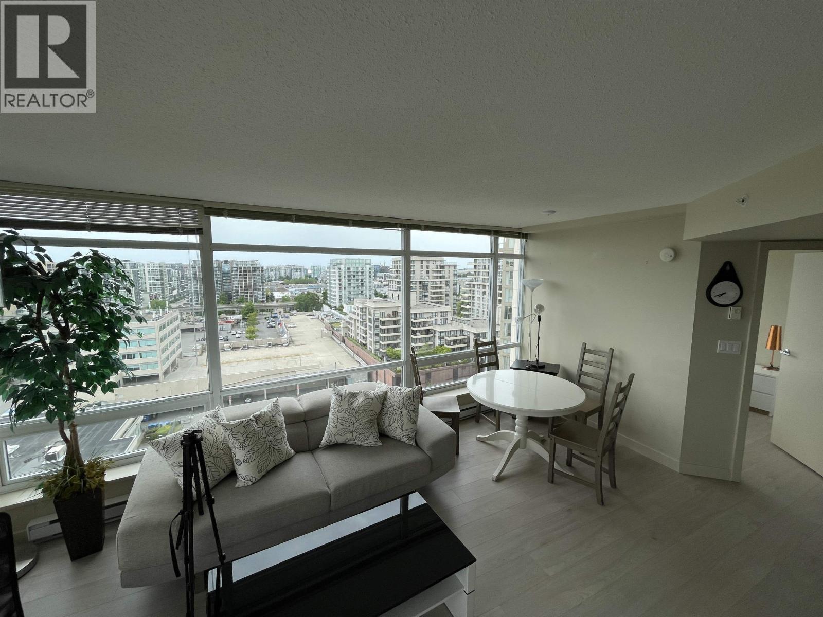 17xx 8288 Lansdowne Road, Richmond, British Columbia  V6X 0B3 - Photo 2 - R3064424