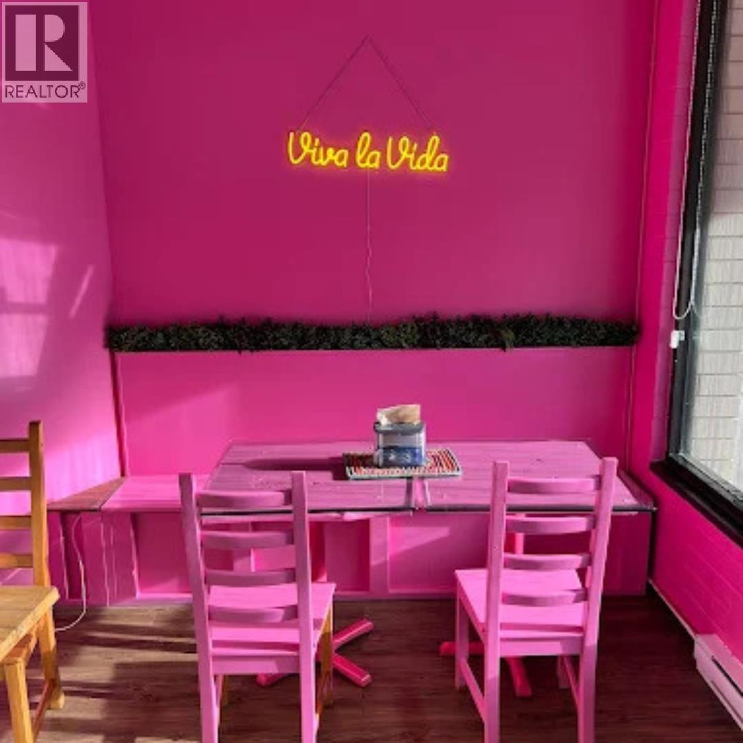 38209 Westway Avenue, Squamish, British Columbia  V8B 0Y5 - Photo 3 - C8073579