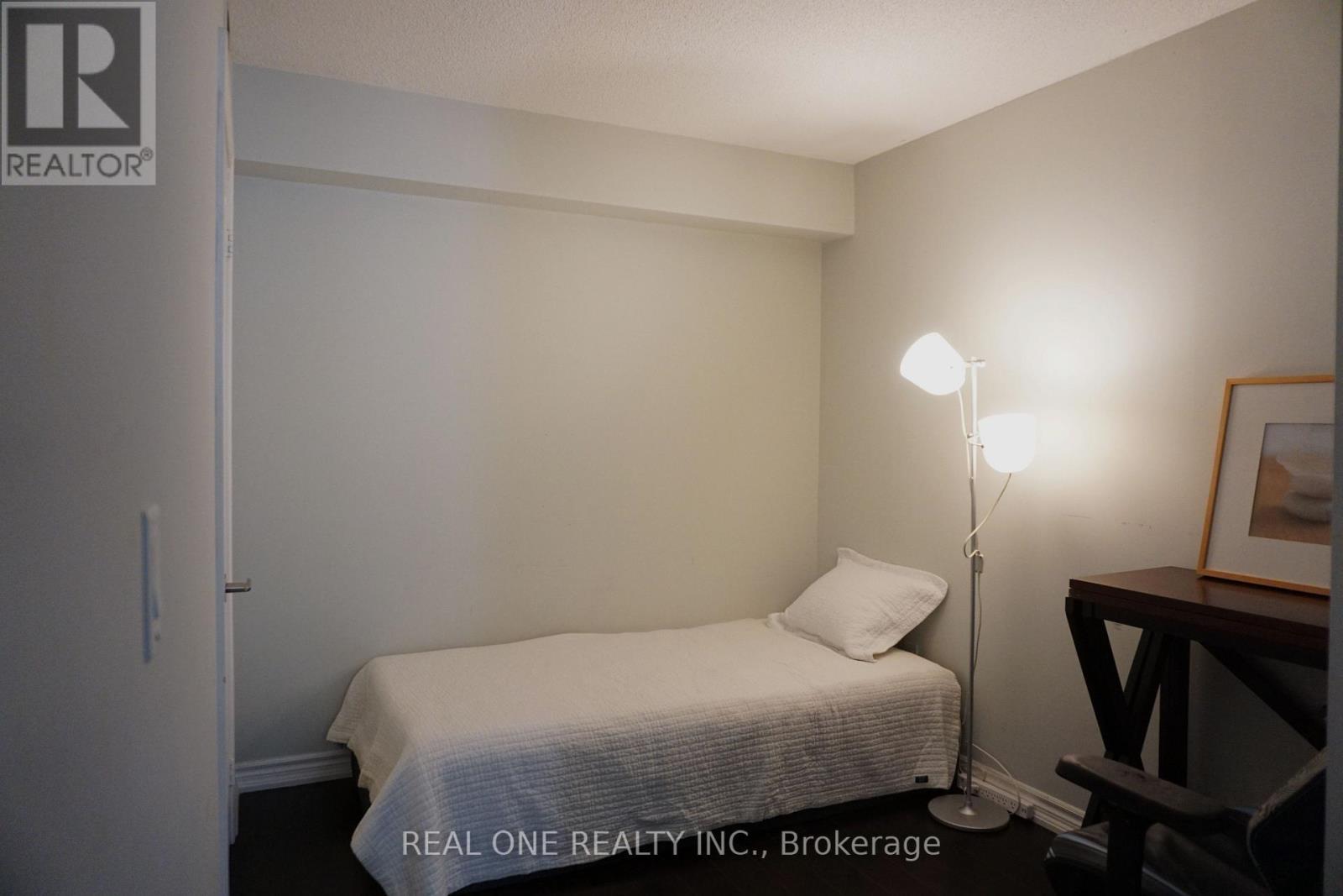 1509 - 386 Yonge Street, Toronto, Ontario  M5B 0A5 - Photo 14 - C12505984