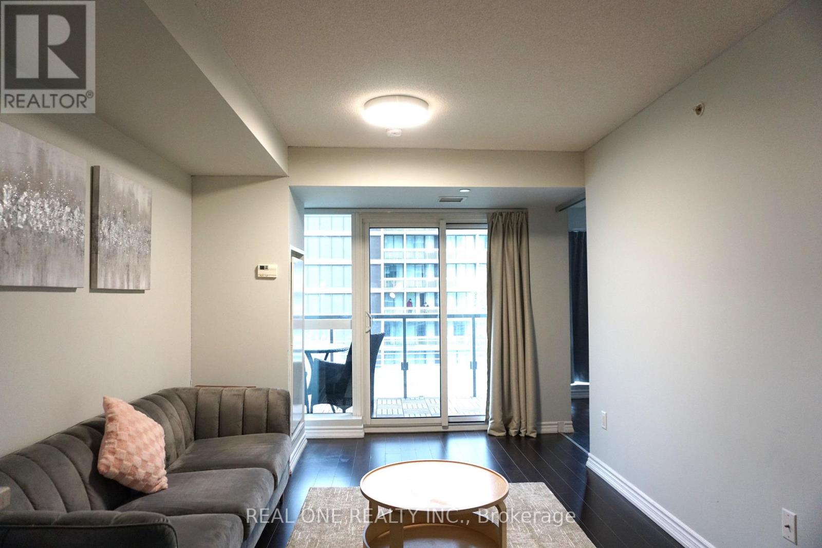 1509 - 386 Yonge Street, Toronto, Ontario  M5B 0A5 - Photo 3 - C12505984