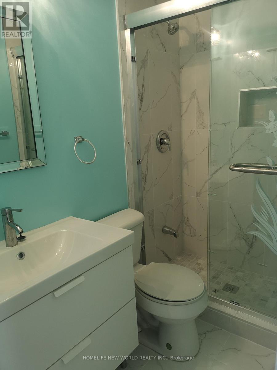 105 - 23 Observatory Lane, Richmond Hill, Ontario  L4C 0M7 - Photo 4 - N12505978