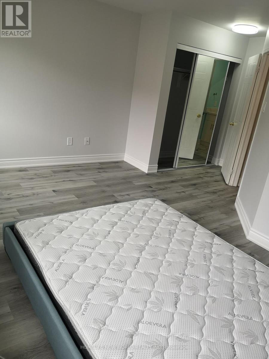 105 - 23 Observatory Lane, Richmond Hill, Ontario  L4C 0M7 - Photo 6 - N12505978