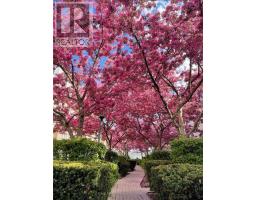 105 - 23 OBSERVATORY LANE, Richmond Hill, Ontario