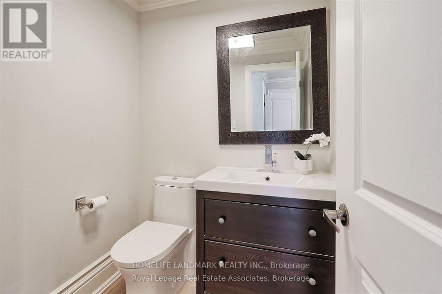 Up - 3069 Given Road, Mississauga, Ontario  L5A 2N2 - Photo 17 - W12505972