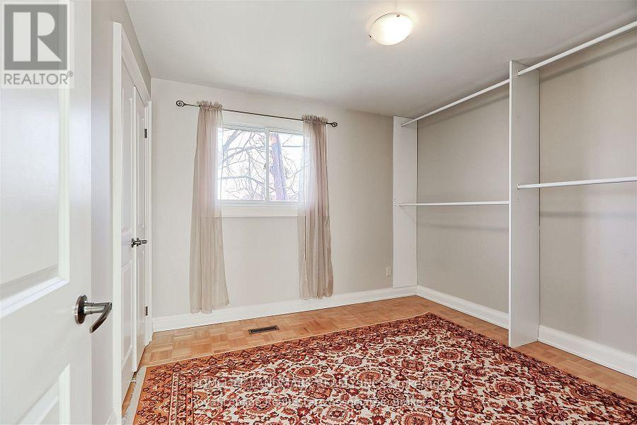 Up - 3069 Given Road, Mississauga, Ontario  L5A 2N2 - Photo 24 - W12505972