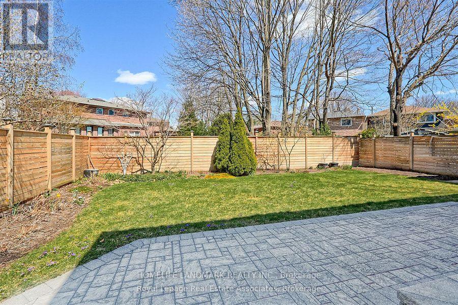 Up - 3069 Given Road, Mississauga, Ontario  L5A 2N2 - Photo 4 - W12505972