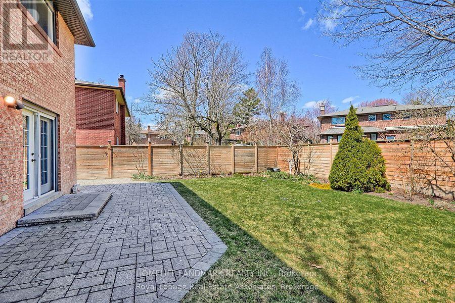 Up - 3069 Given Road, Mississauga, Ontario  L5A 2N2 - Photo 6 - W12505972