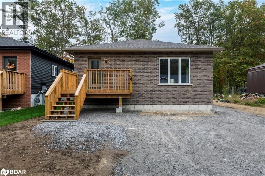 145 Pine Street, Gravenhurst, Ontario  P1P 1B1 - Photo 2 - 40769488