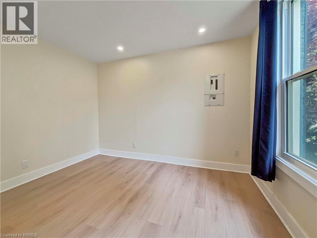 164 Nelson Street, Brantford, Ontario  N3S 4B6 - Photo 15 - 40742496