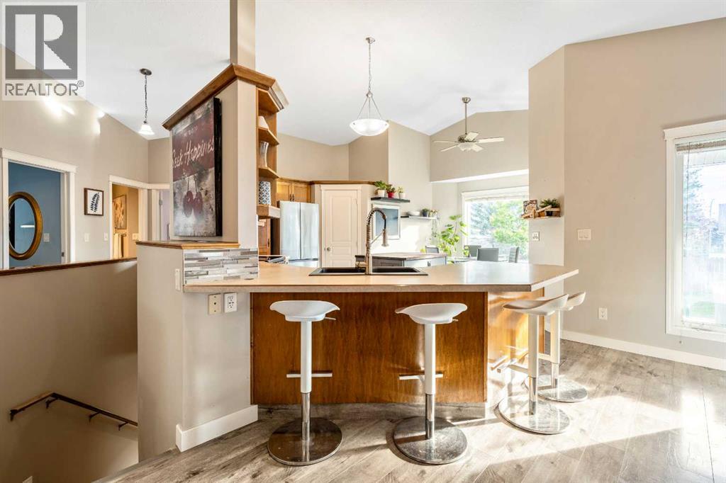 1607 Sunshine Close Se, High River, Alberta  T1V 1W4 - Photo 4 - A2256927