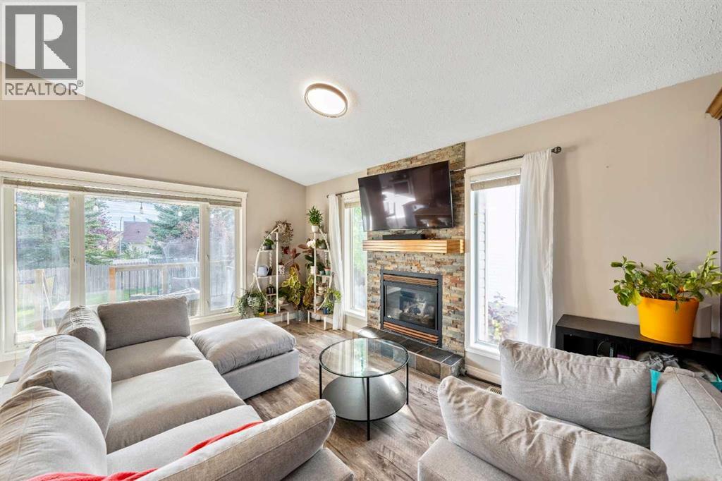 1607 Sunshine Close Se, High River, Alberta  T1V 1W4 - Photo 14 - A2256927