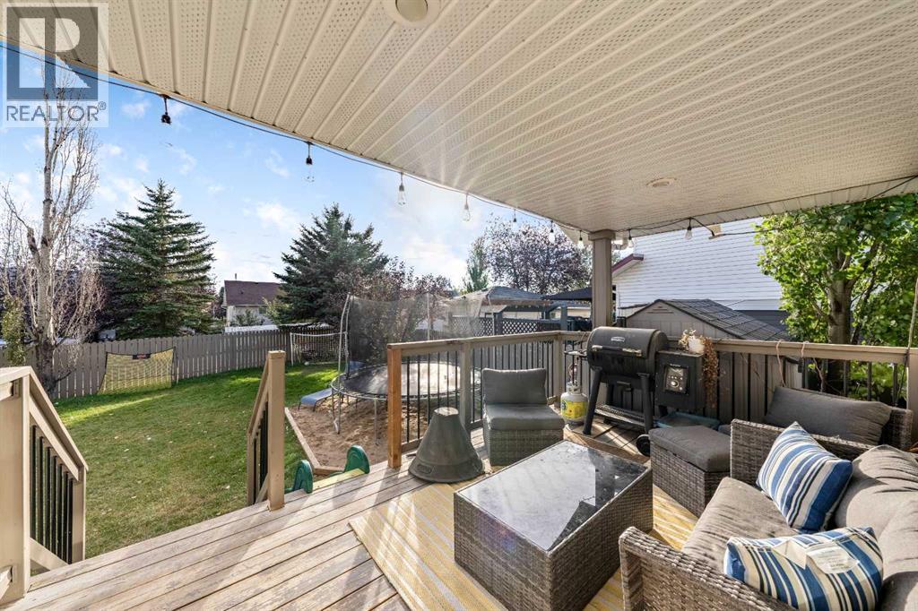 1607 Sunshine Close Se, High River, Alberta  T1V 1W4 - Photo 3 - A2256927