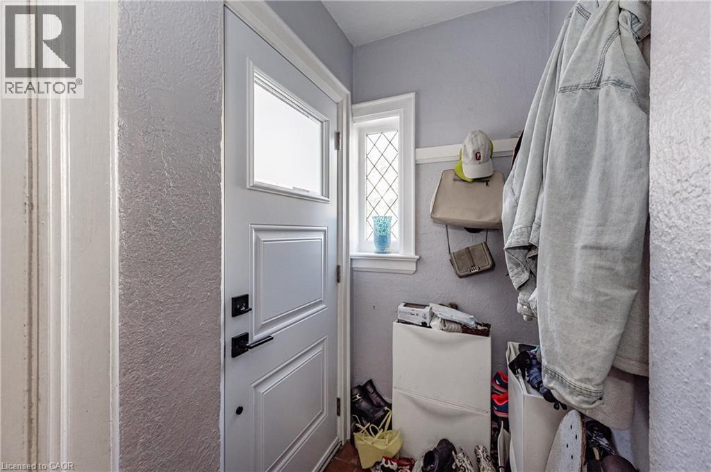 527 Kingston Road, Toronto, Ontario  M4L 1V5 - Photo 4 - 40741660