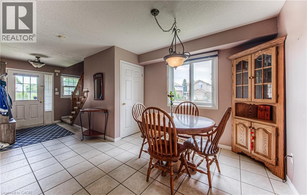 112 Milfoil Crescent, Kitchener, Ontario  N2E 3L3 - Photo 7 - 40762646