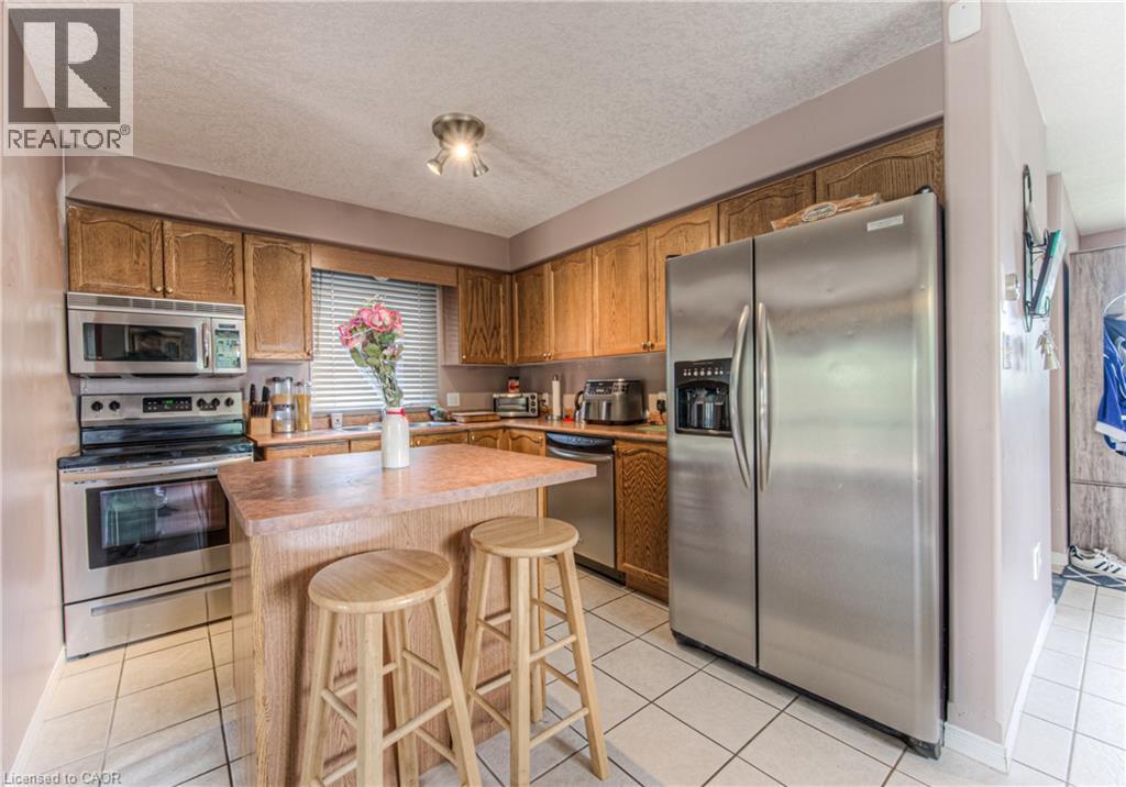 112 Milfoil Crescent, Kitchener, Ontario  N2E 3L3 - Photo 9 - 40762646